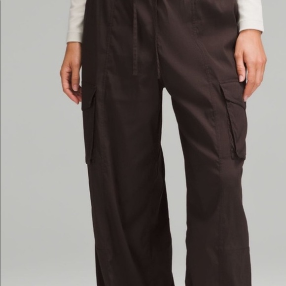 Lululemon - Picture 4 of 6